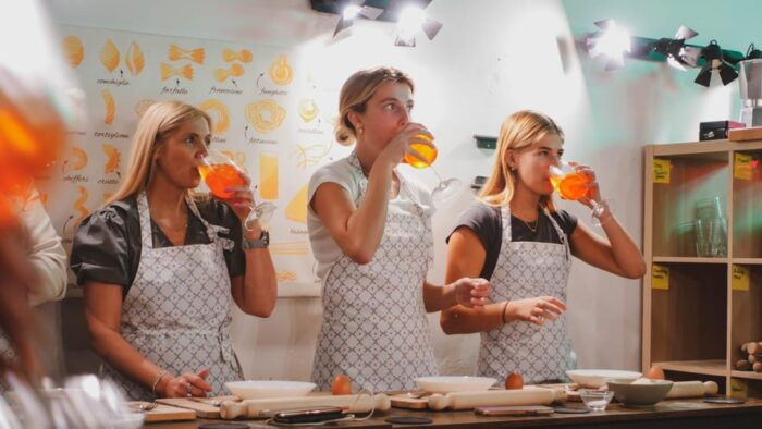 Rome: Traditional Pasta With Cocktails Cooking Class - Dietary Restrictions and Accommodations