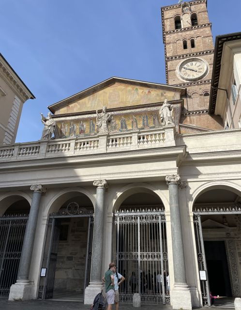 Rome: Trastevere and Villa Farnesina Guided Tour - Itinerary