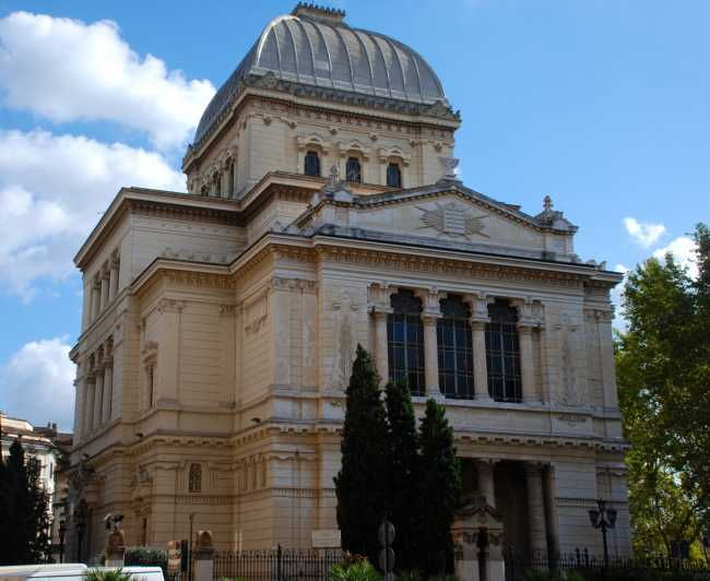 Rome: Trastevere Jewish Quarter Private Walking Tour - Good To Know  