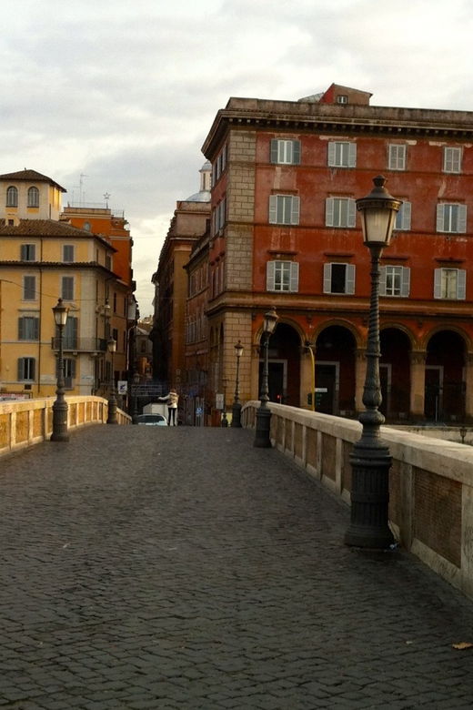 Rome: Trastevere Jewish Quarter Private Walking Tour - The Jewish Ghetto: A Tapestry of Resilience