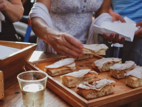 Rome: Trastevere Roman Food Guided Walking Tour - Expert Foodie Guides and Best Spots in Trastevere