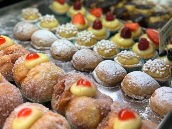 Rome: Trastevere Street Food Tour With Tastings - Suitability and Accessibility Information