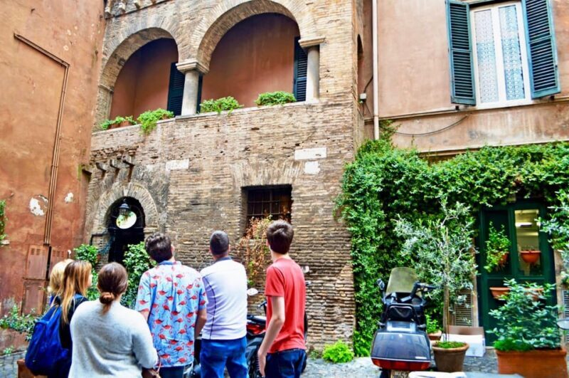 Rome: Trastevere & Tiber Island Street Food Tour at Sunset - Good To Know: