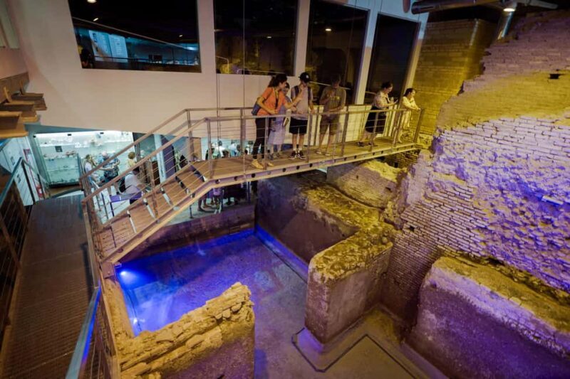 Rome: Trevi Fountain Underground Aqueduct & Spanish Steps - The Experience: What You Can Expect