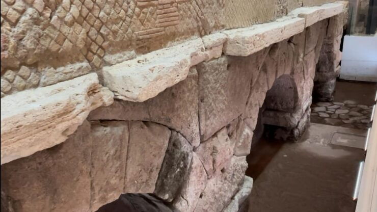 Rome: Trevi Fountain Underground Guided Walking Tour - Good To Know