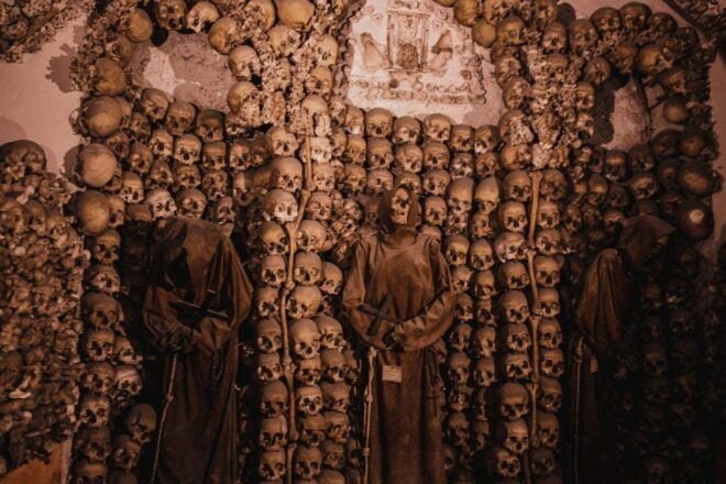 Rome: Underground Crypts and Catacombs Guided Tour - Exploring the Crypts and Catacombs