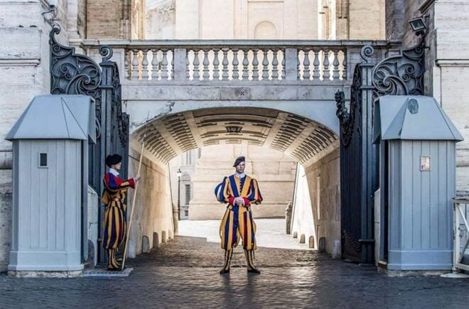 Rome: Vatican, Sistine Chapel and St. Peter's Basilica Tour - Skip-the-Line Access and Small Group Size