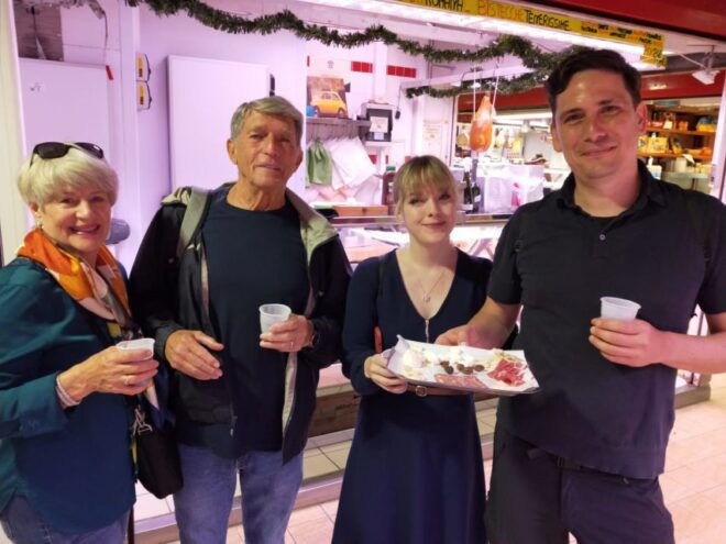 Rome: Vatican Street Food and Wine Tour With Farmers Market - Full Description