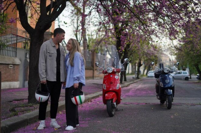 Rome: Vespa Sightseeing Tour With 15 Professional Pictures - Duration and Itinerary