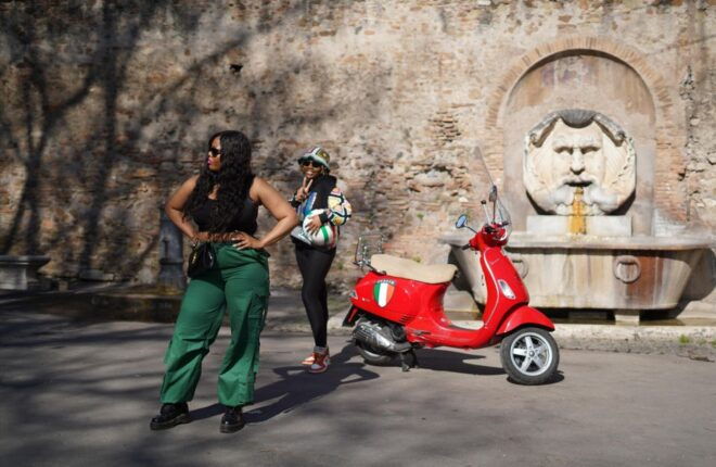Rome: Vespa Sightseeing Tour With 15 Professional Pictures - Booking Information