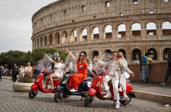 Rome: Vespa Sightseeing Tour With 15 Professional Pictures - Starting Location