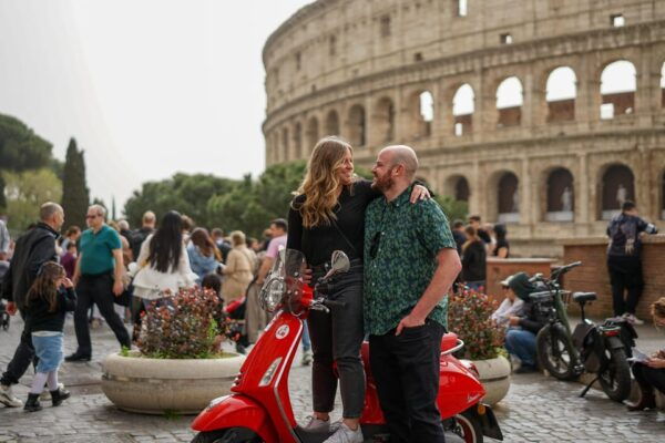 Rome Vespa Tour With Professional Photoshoot - Professional Photo Experience