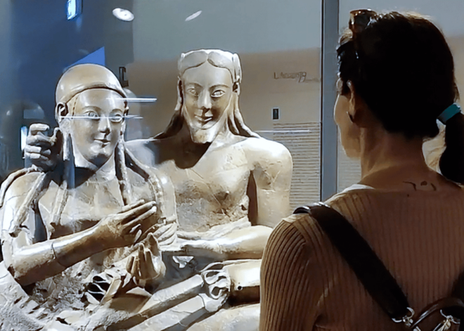 Rome: Video Tour Guides in ENG at Your Own Pace - Content and Experience Features