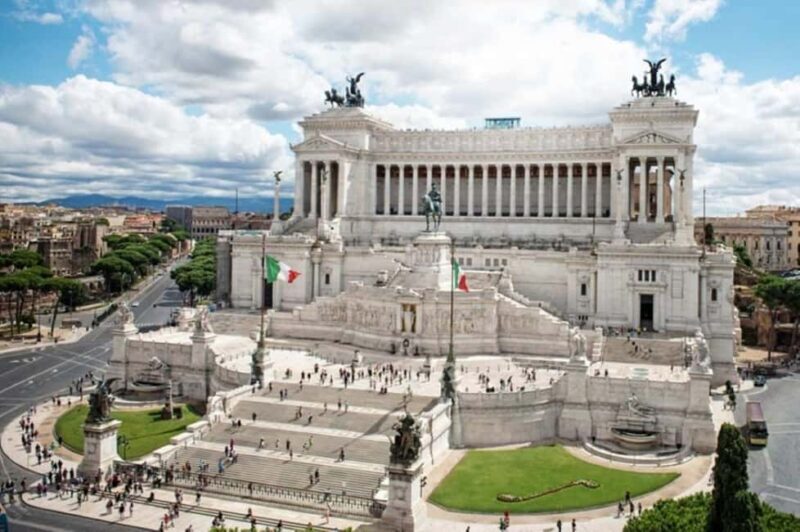 Rome: Vittoriano Monument With Panoramic Terrace Entry Visit - Palazzo Venezia: A Hidden Treasure