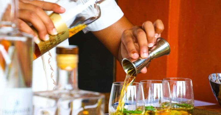 Rome: Walking Tour With Street Food Tasting and Drinks - Tour Overview