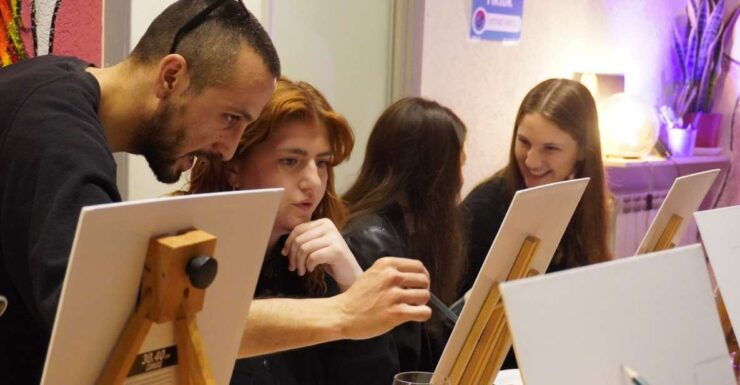 Rome: Wine and Paint Experience in Piazza Navona - Booking Information