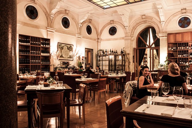 Rome: Wine & Food Paring Dinner With Sommelier Near the Pantheon - Tour Guide Experience
