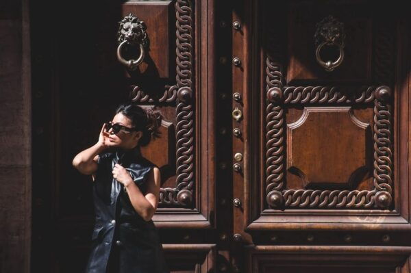 Romes Eternal Charm, Captivating Photoshoot Experience - The Role of the Photographer