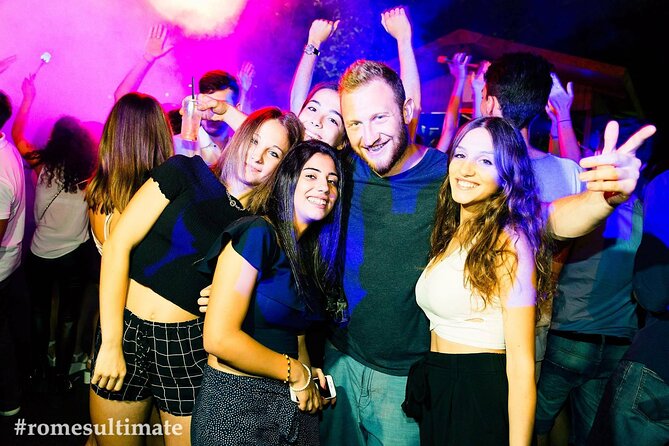 Romes Ultimate Party Aka the Spanish Steps Pub Crawl - What to Expect During the Pub Crawl