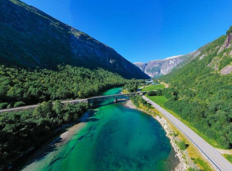 Romsdalen: Rauma Railway Golden Train With Guide - Good To Know