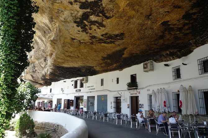 Ronda and El Tajo Gorge Tour With Wine-Tasting From Malaga - Logistics and Issues With the Tour