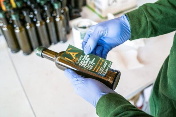 Ronda and Olive Oil Tasting: Small Group Tour From Malaga - Discover Rondas Stunning Cliffs