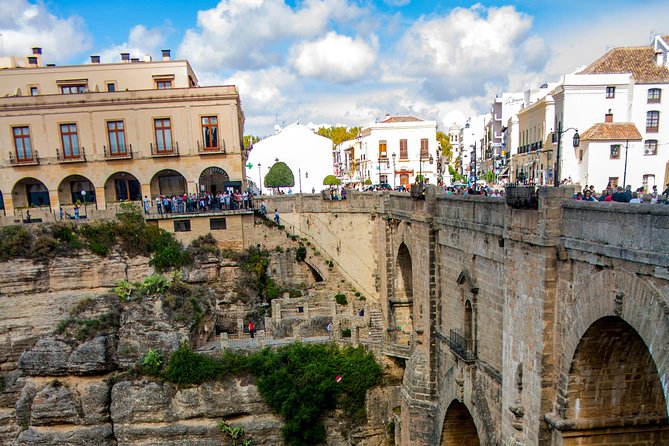 Ronda Day Trip From Málaga - Common Questions