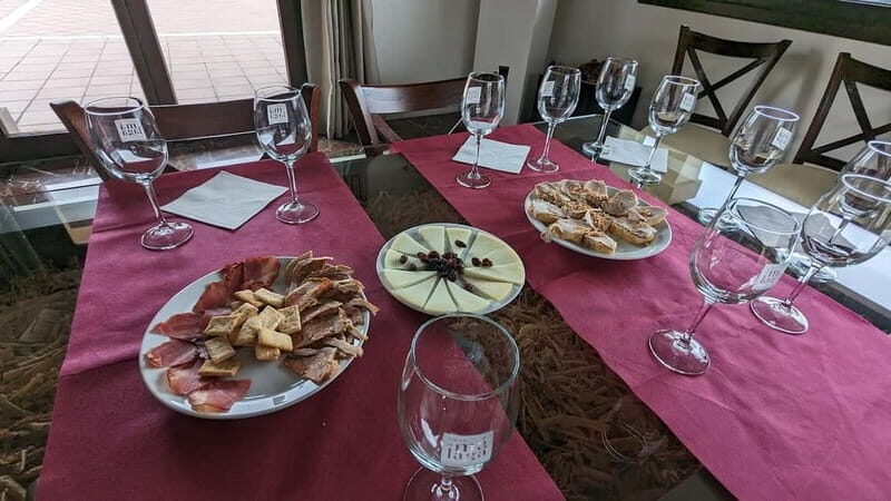 Ronda: Winery Tour with Wine Tasting and Tapas - A quick heads-up on this experience