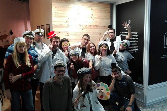 Room Of Riddles: The Harbour Master Room 2 - Language Options and Arrival Instructions