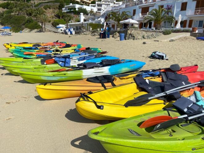 Roses: Kayak Rental - Equipment and Preparation