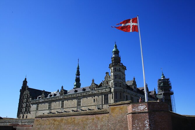 Roskilde, Frederiksborg Y Kronborg Private Tour From Copenhague - Common Questions