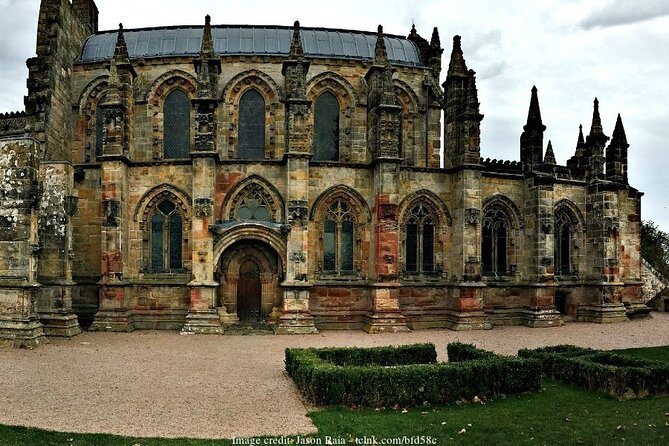 Rosslyn Chapel, Melrose & the Borders: Day Trip From Edinburgh - Exploring Melrose Abbey