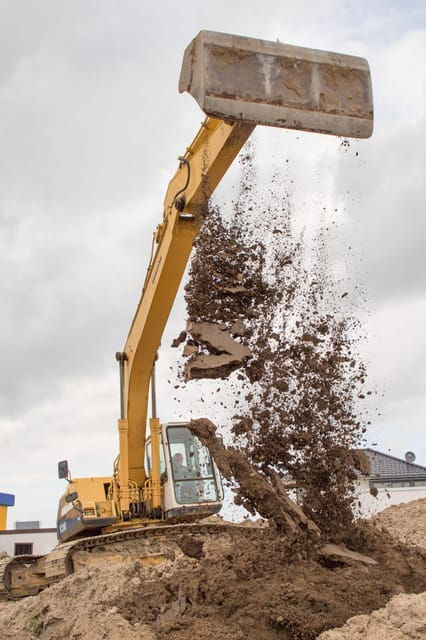Rostock: 25t chain excavator digging at the Rostock excavator playground - An In-Depth Look at the Rostock Excavator Experience