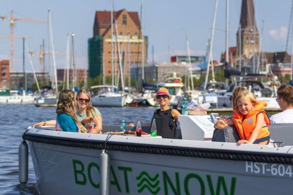 Rostock: Electric Boat Rental on the Warnow River - Check-In Procedures