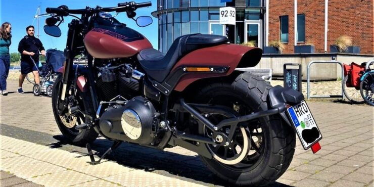 Rostock: Harley-Davidson Softail Fat Bob 107 Rental - Overview of the Fat Bob 107
