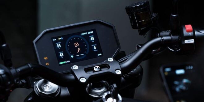 Rostock: Zero SR (40kW) Electric Motorcycle Rental - Optional Add-Ons Available