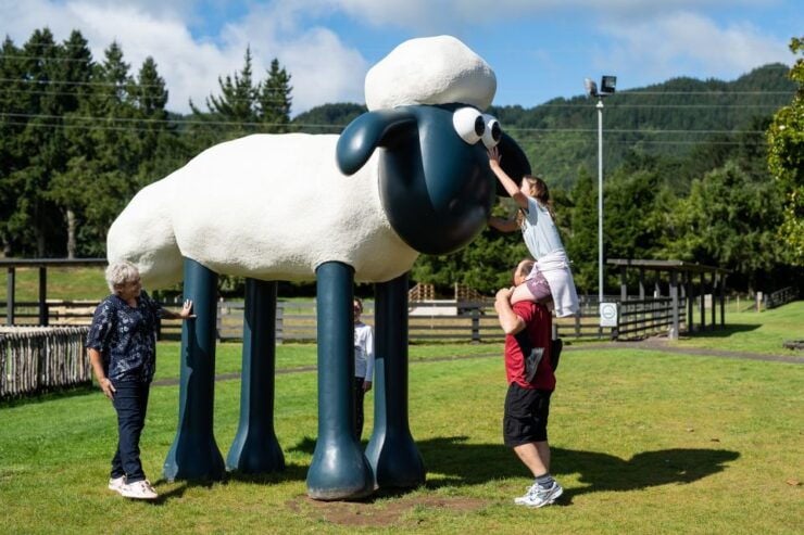 Rotorua: Agrodome Farm Tour With Show and Produce Tasting - Activity Details and Booking Information