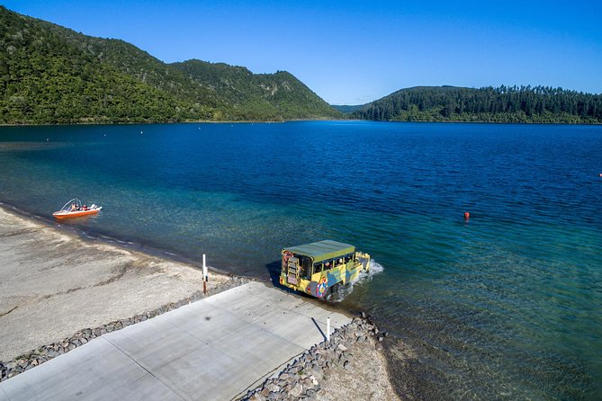 Rotorua Duck Boat Guided City and Lakes Tour - Tour Guide and Commentary