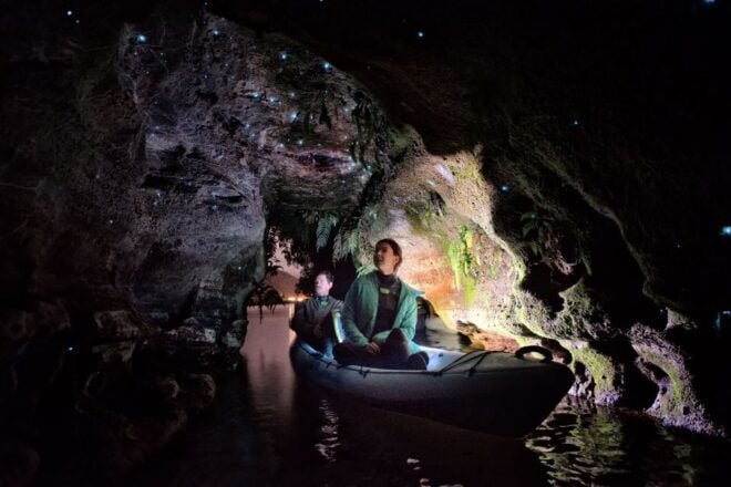 Rotorua: Evening Glow Worm Guided Kayaking Tour - Full Description