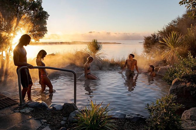 Rotorua Highlights Small Group Tour With Optional Extra Activities From Auckland - Positive Reviews and Recommended Tour Company