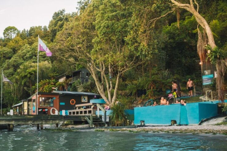 Rotorua: Lake Rotoiti Glow Worm Kayak Tour & Hot Pools - Tour Duration and Cancellation Policy