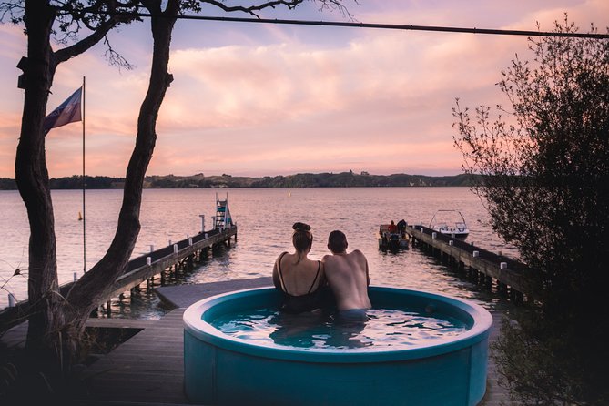 Rotorua: Lake Rotoiti Starlight Kayaking Tour - Pickup Details