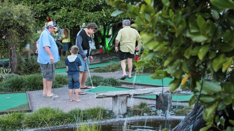 Rotorua: Mini Golf Experience - The Setting and Atmosphere