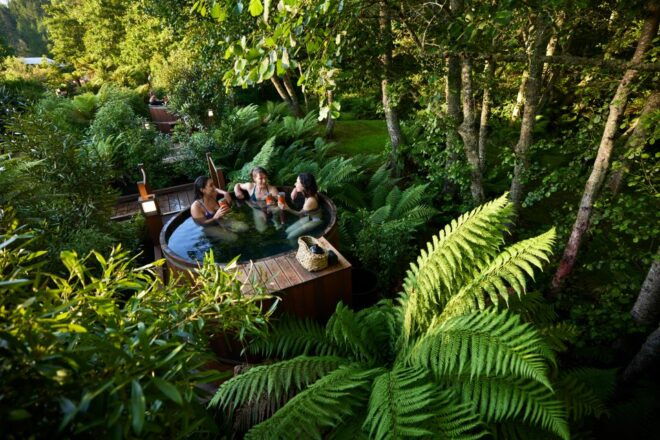 Rotorua: Secret Spot Hot Tubs - Inclusions