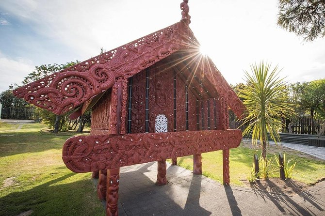 Rotorua Small Group Tour Incl Te Puia, Buffet Lunch & Concert - Maori Concert at Te Puia