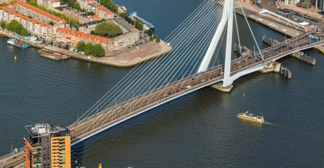 Rotterdam and Kinderdijk Daily Walking and Boat Tour - Iconic Architectural Marvels