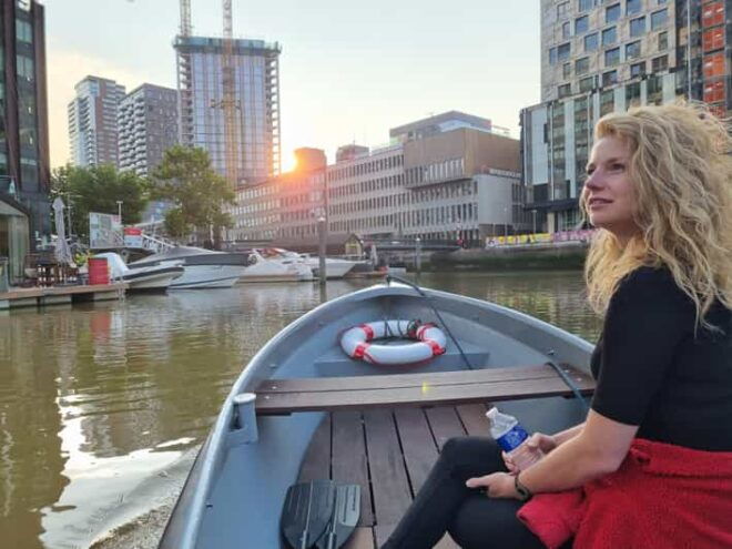 Rotterdam: City Center Electric Boat Rental - Boat Features and Amenities