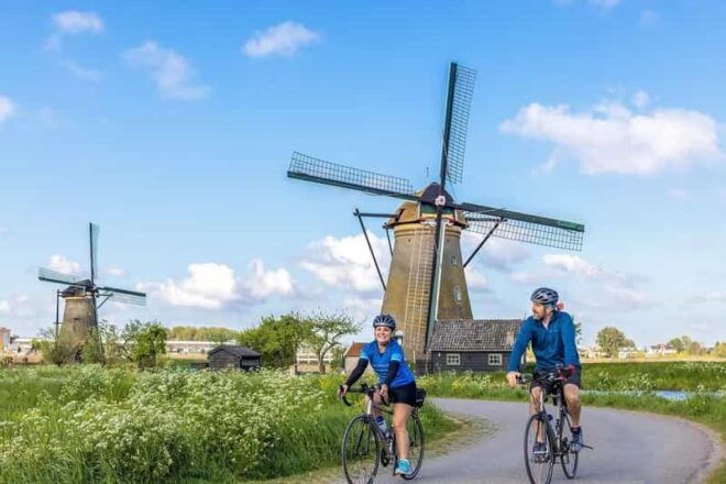 Rotterdam Countryside on the Wheels - Bike Tour Around City - Pickup and Private Group