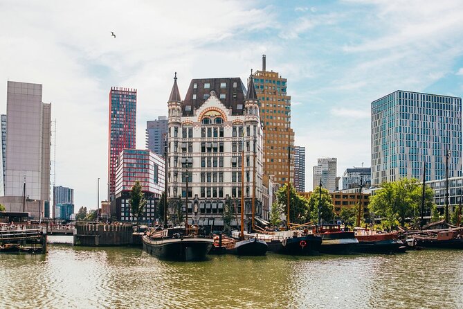 Rotterdam Highlights With Local: Walking Tour & Boat Cruise - Meeting and Pickup