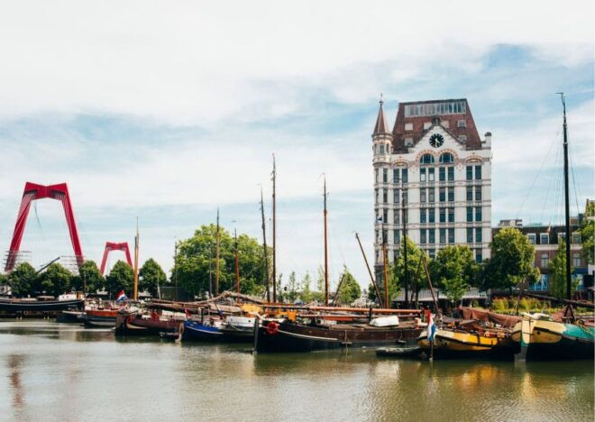 Rotterdam Highlights With Local: Walking Tour & Boat Cruise - Meeting Point and Communication
